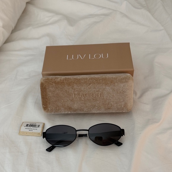 Luv Lou Boston sunglasses- black - Picture 3 of 6